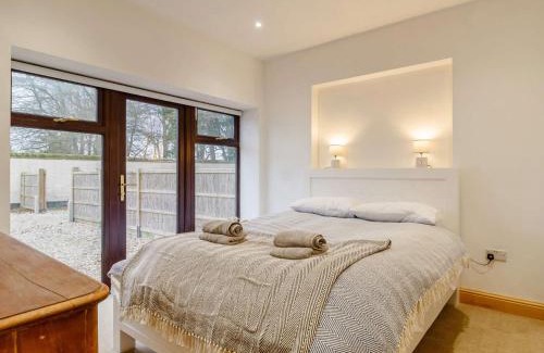 Cantley House | 2 Bed in Reedham 90882