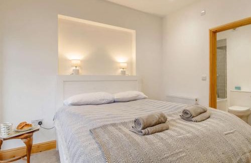 Cantley House | 2 Bed in Reedham 90882