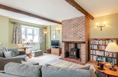 Cawston House | 2 Bed in Reepham 37016