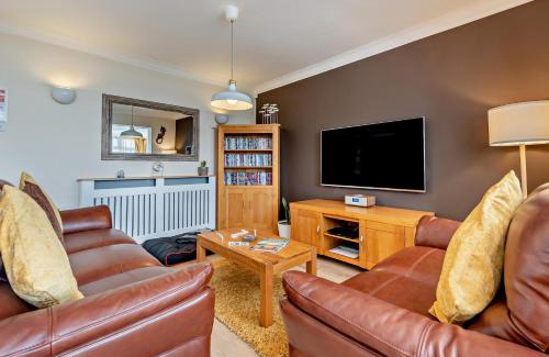 Saundersfoot House | 2 Bed in Saundersfoot 94207