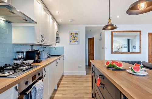 Whitstable House | 2 Bed in Seasalter WCC05