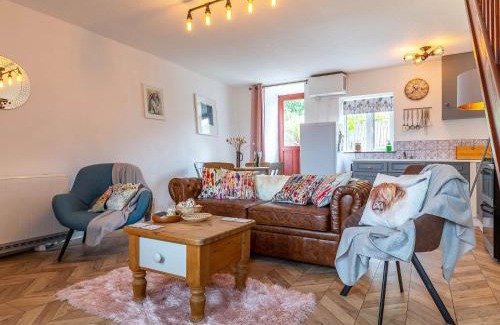 Umberleigh House | 2 Bed in South Molton 78303