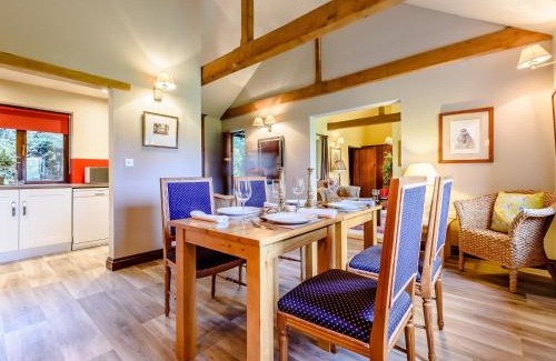 Bedford House | 2 Bed in St Neots 79558