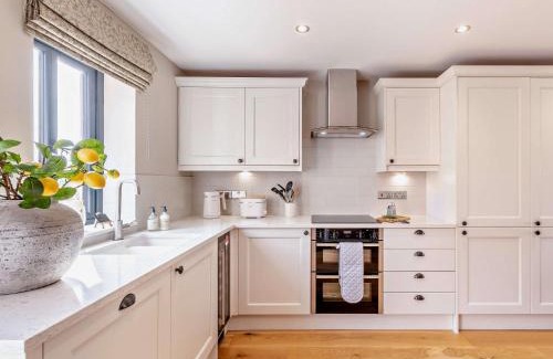 Wing House | 2 Bed in Talkin 91822