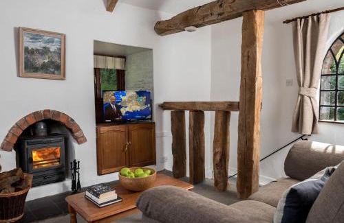 Talybont-on-Usk House | 2 Bed in Talybont-on-Usk BN102