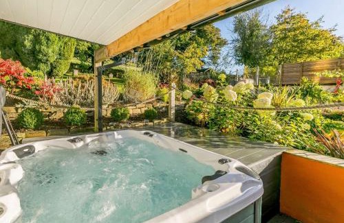 Thornton House | 2 Bed in Thornton 75164