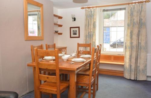 Wells House | 2 Bed in Wells VESPE