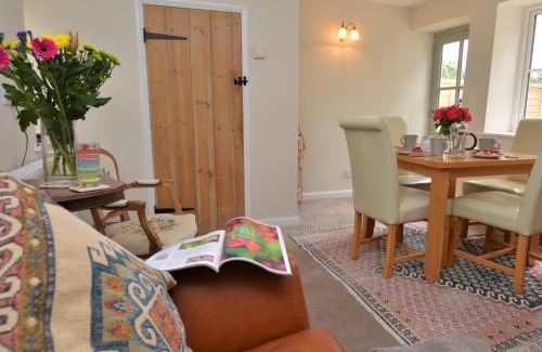 East Chelborough House | 2 bed in West Bay 61181