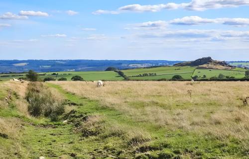 North Rigton Apartment | 2 Bed Modern Country Bungalow Incredible Views near Harrogate