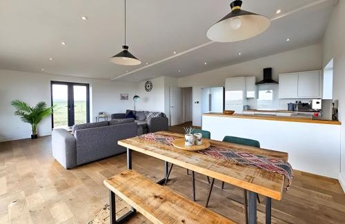 North Rigton Apartment | 2 Bed Modern Country Bungalow Incredible Views near Harrogate