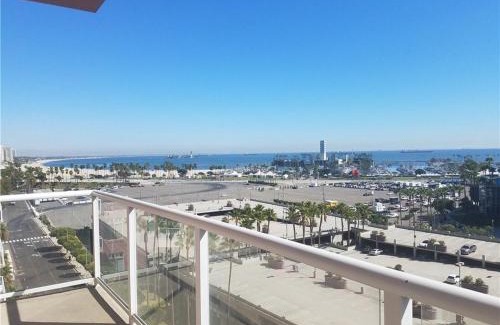 Waterfront Apartment | 2 Bed Ocean View Balconys Corner Unit LB Convention Center