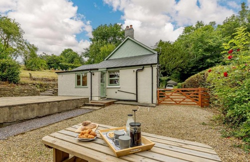 Pencader House | 2 bed property in Llandysul 88775