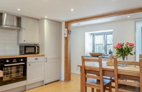 Godshill House | 2 bed property in Godshill Isle of Wight IC149