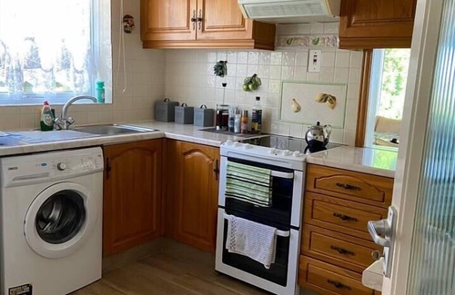 Woodingdean House | 2 Bed Retreat with amazing Sea Views in Brighton