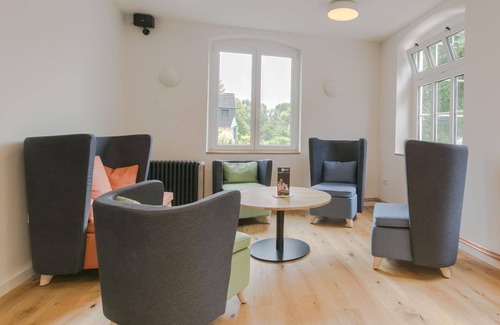 Uelzen House | 2-bed room, barrier-free, breakfast, no cancellation - Hotel Johnsburg
