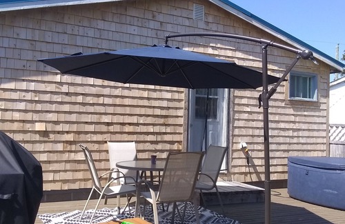 Shemogue Cottage | 2 bed sea view cottage, pet friendly, short walk to beach for kids & swimming