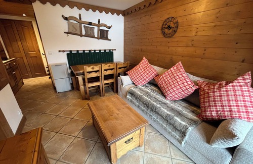 Les Carroz-d'Araches Apartment | 2-bed Ski apartment; sleeps 6, pool, spa, centrally-located and close to slopes