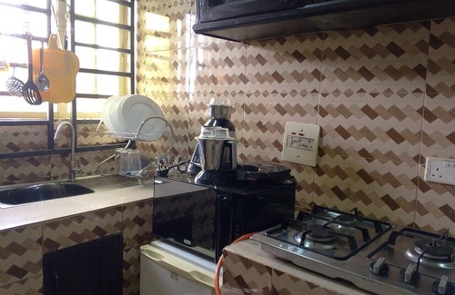 Benin City Apartment | 2 Bed-Sleeps 4-Free Parking-AirCon-2