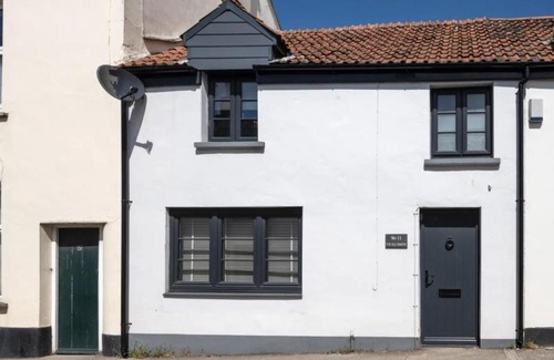 Braunton House | 2 Bed stylish village retreat in Braunton