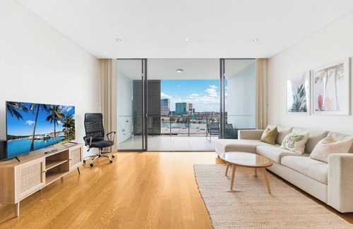 Rhodes Apartment | 2 bed unit with river view