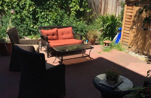 Mission District Apartment | 2 bed with small office 1 bath Top floor Mission Flat with yard & garage.