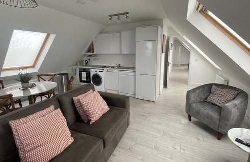 Kinsale Apartment | 2 Bed1st floor apartment with Valley and Sea Views