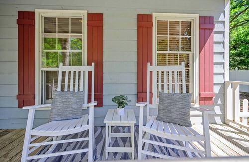 Cary House | 2-Bedoom House,King Bed,Tvs, office,Grill, Crib,5G,Kids Essentials, In Bond Park