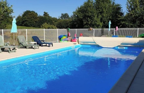 Saint-Crepin-et-Carlucet House | 2-bedroom house for 4 people with swimming pool