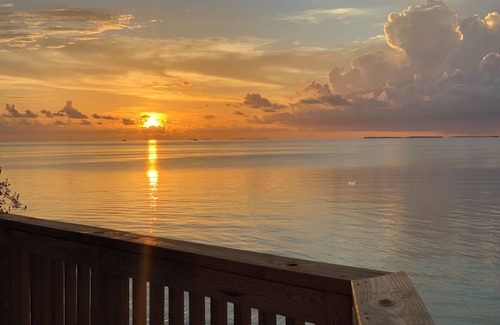 Lower Matecumbe Key Resort | 2 Bedrm/2 Bath Private Beach Boat Dock Fishing Pier Pool Hot Tub Dream Vacay