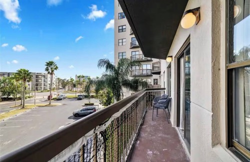 Southwest Orlando Condo | 2 bedrm Condo w/4 beds near Universal and Disney