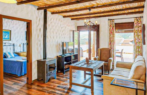Canillas de Albaida House | 2 bedroom accommodation in Canillas de Albaida