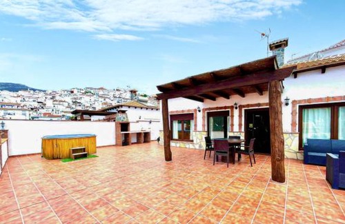 Canillas de Albaida House | 2 bedroom accommodation in Canillas de Albaida