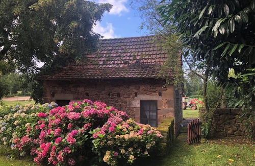 Saint-Maurice-en-Quercy Cottage | 2 Bedroom Cottage in Saint-Maurice-en-Quercy