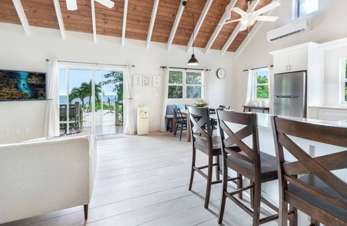 Venetian Road Settlement Villa | 2 Bedroom Villa With 360 Degree Views Set High On Hill On 5 Acre Estate.