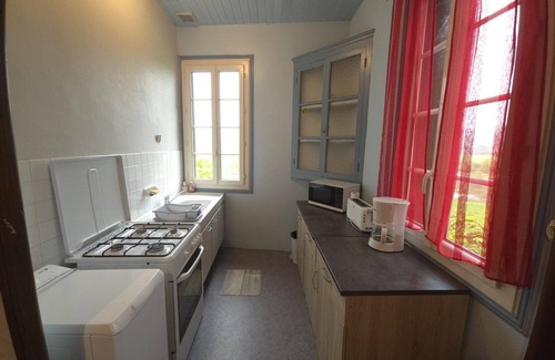 Castelnaud-la-Chapelle Cottage | 2-bedroom house near Sarlat, nature and culture, terrace and BBQ