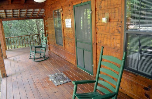 Oneida Cabin | 2 bedroom 1 bath cabin