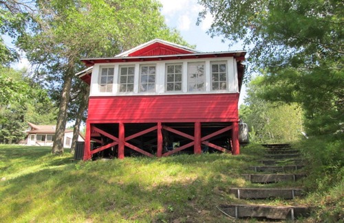 Spooner Cottage | 2 bedroom, 1 bath cabin with bunkhouse on fully recreational lake