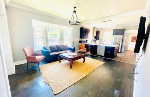 Willow Glen House | 2 bedroom/1 Bath in marvelous San Jose downtown with WiFi, AC