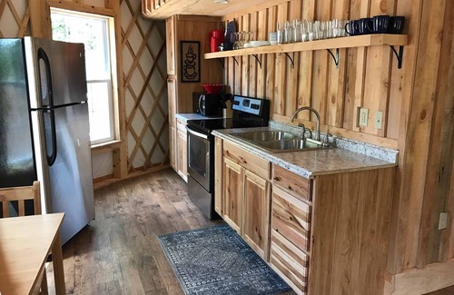 Glen Lyn Cabin | 2 Bedroom, 1 Bath Luxury Yurt