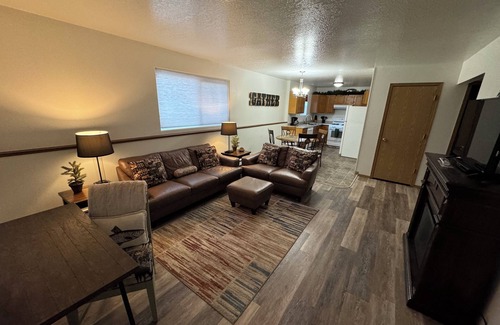 Ridgeway Apartment | 2 bedroom, 1 bath quiet lodge close to town with forest views!