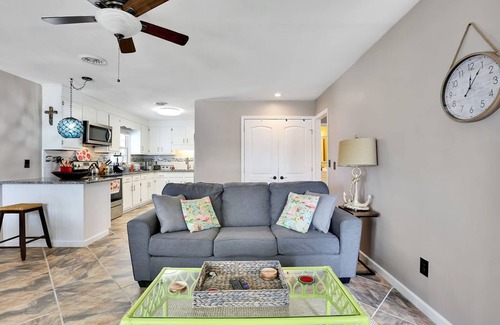 Kure Beach House | 2 Bedroom/1 Bath Roomy Ground Floor Unit 3 Blocks from Ocean/Pier/KB Pavilion