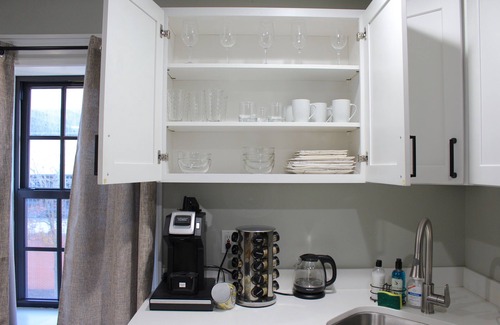 Downtown Albany Apartment | ★ 2 BEDROOM/1 BATH TRENDY Apt ★ Downtown Albany