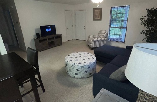 Waveland House | 2 bedroom 1 bathroom house minutes from the beach