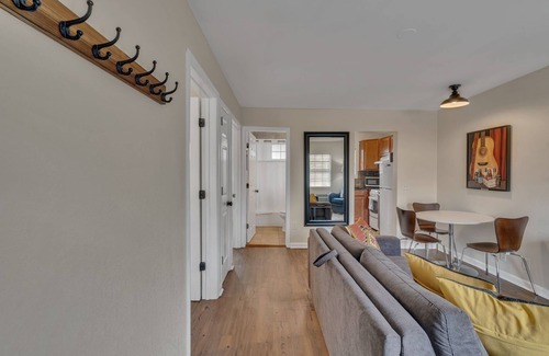 Downtown Nashville Apartment | 2 Bedroom 1 Bathroom Near Broadway!
