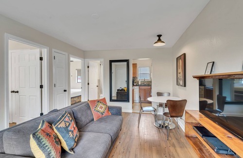 Downtown Nashville Apartment | 2 Bedroom 1 Bathroom Near Broadway!