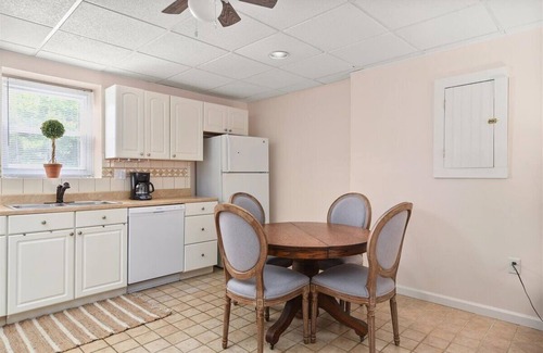 Edgewater Acres House | 2 bedroom 1 bathroom! Lower level of the Duplex on canal