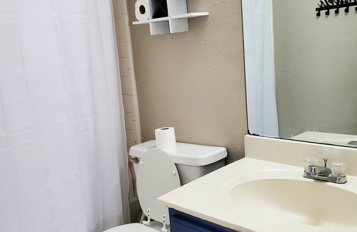 Smyrna House | 2 Bedroom 2.5 Bath Townhome