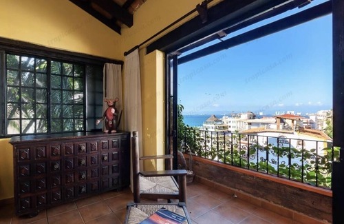 Amapas Condo | 2 bedroom/2 bathrooms with stunning beach views!