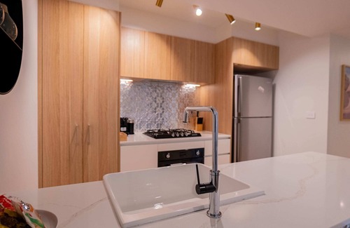 Turner Apartment | 2 Bedroom 2 bath 1 Car on Lonsdale Street