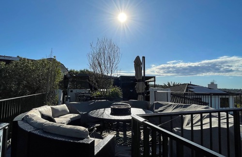 Carlsbad Apartment | 2-bedroom 2 bath attached apt in LaCosta estates with ocean view & rooftop deck